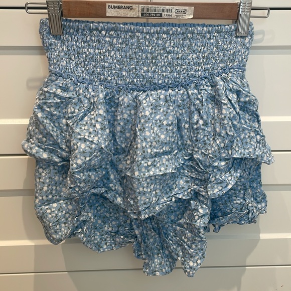 Floral hollister skirt size: S - Picture 2 of 4